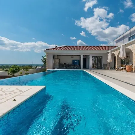 Fortuna Comfortable Willa